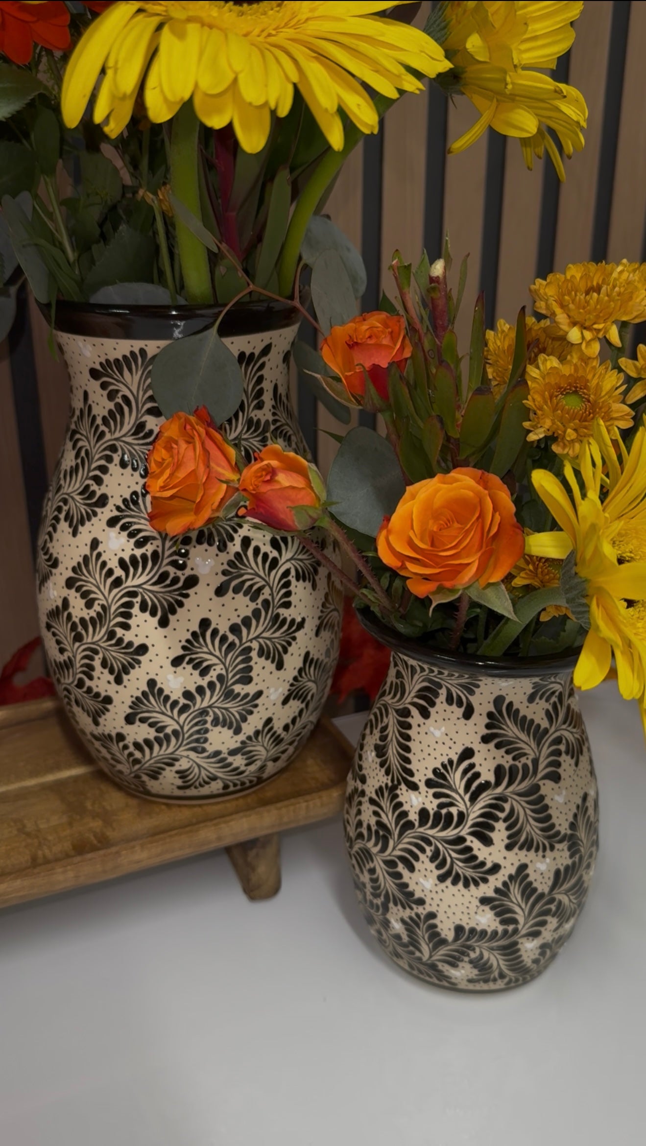 Black Flower Vase π€β¨